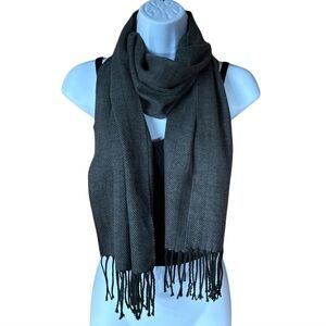 Cashwear Elegant Black Herringbone Scarf with Fringe